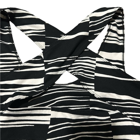 Core Andrea Jovine long length jog bra, sz S - Picture 3 of 6